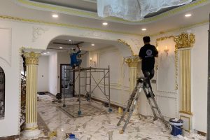 Thi công phào chỉ dát vàng